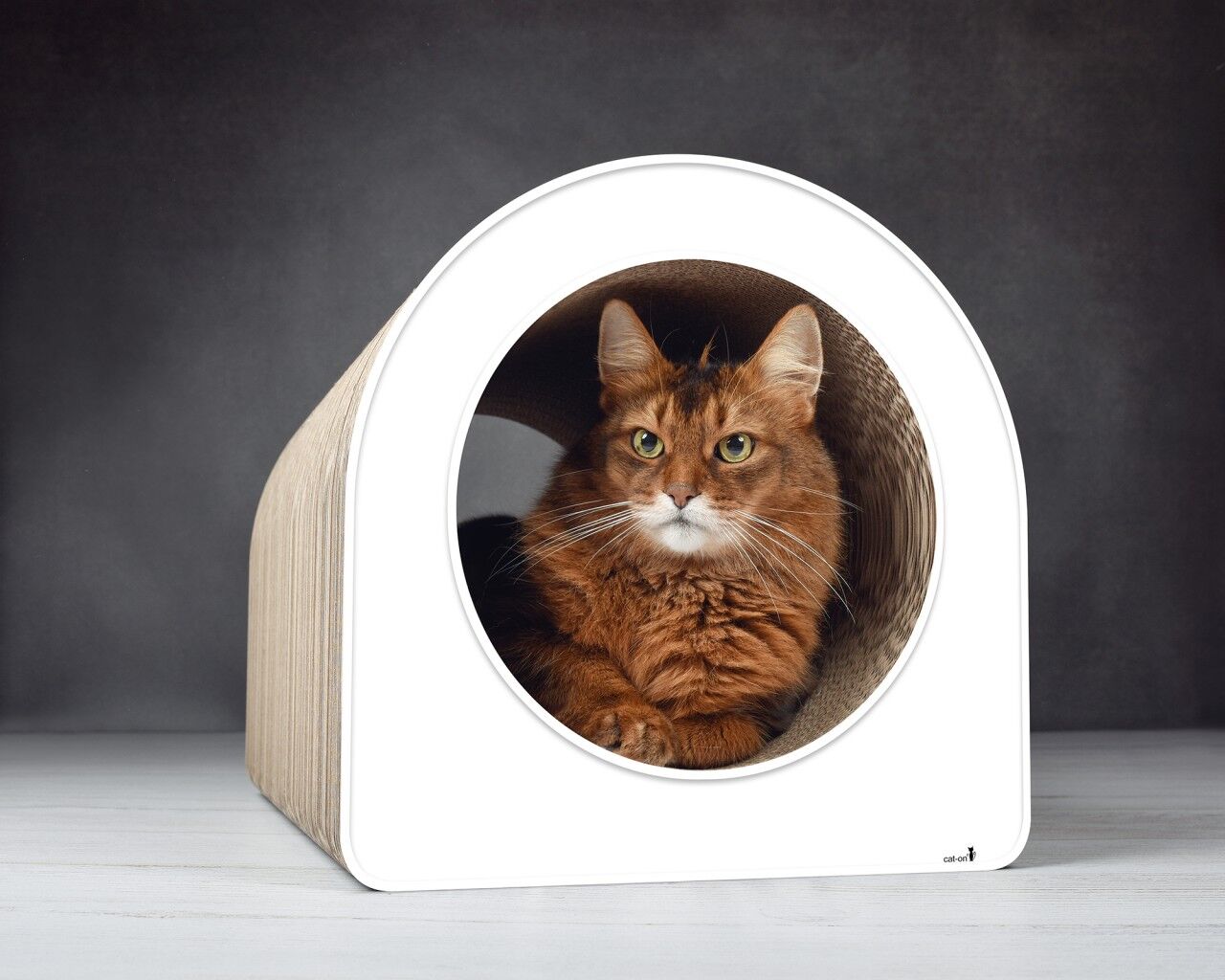 Handgefertigte Kratzmöbel aus Wellpappe für Katzen - Weisses Katzenmoebel Cat On Le Tube L Kratzpappe 000 1280x1280